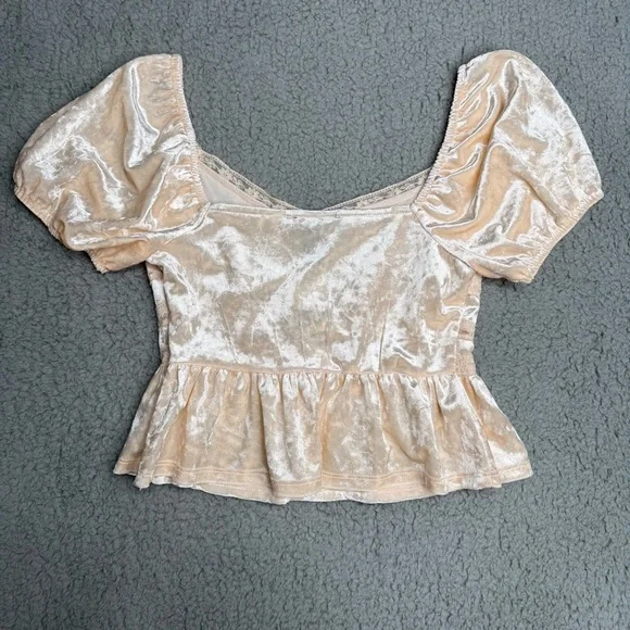 Forever 21 cream velvet peplum top puff sleeve romantic coquette blouse size M - Picture 4 of 5